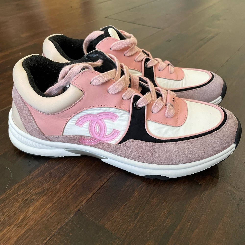 Chanel Sneaker